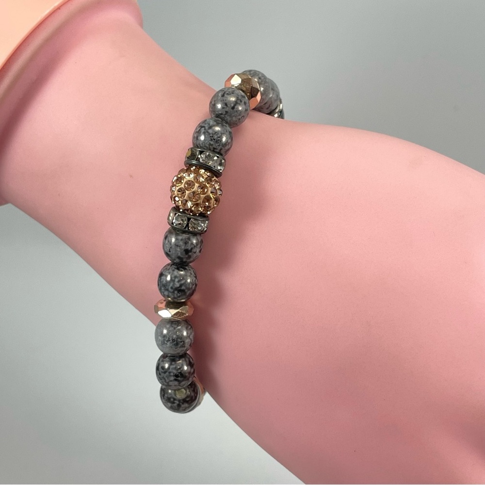 Stunning Faux Gray Stone Glass Beaded Rhinestone Stretch Bracelet Trendy Speckle